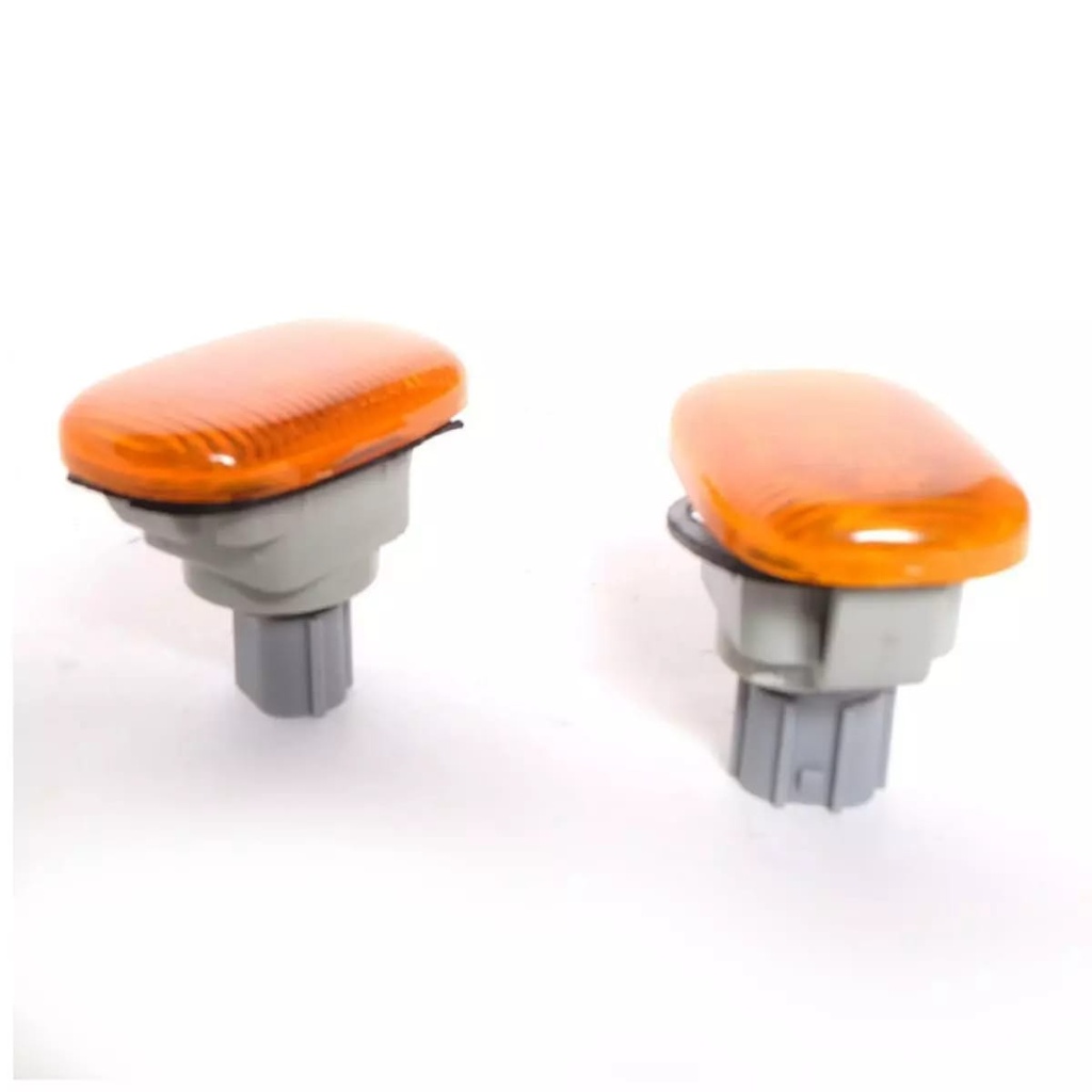 Luces laterales de se;alizacion para Toyota Hilux 2012-2015.