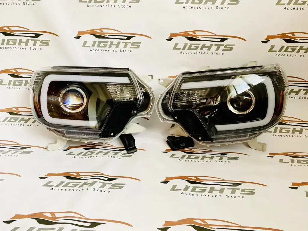 Focos Led compatibles con Toyota Tacoma 2012-2015.