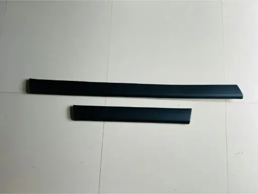 Banda superior protectora de la carroseria. Honda Cr-v 2005-2006.